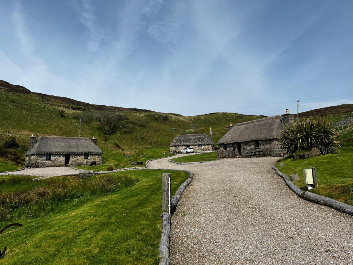 Tigh Phadraig At Marys Thatched Cottages Elgol Eksteriør billede
