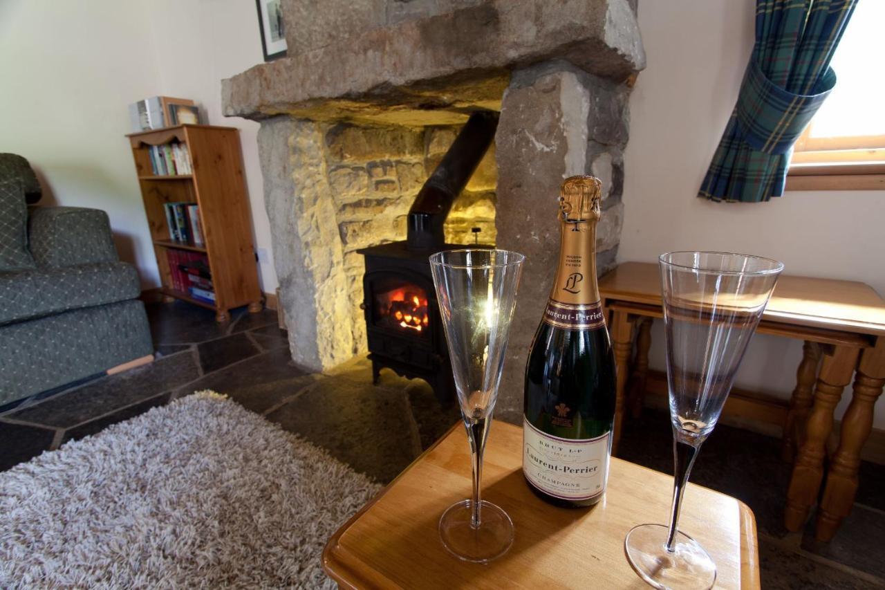 Tigh Phadraig At Marys Thatched Cottages Elgol Eksteriør billede